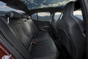 Автоновини: BMW представила нову 3 Series із бензином та електро