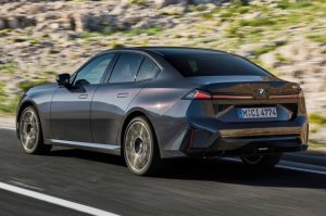 Автоновини: BMW представила нову 3 Series із бензином та електро