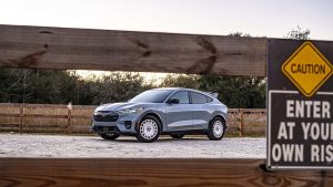 Електромобілі під загрозою: Ford бореться з мільярдними збитками