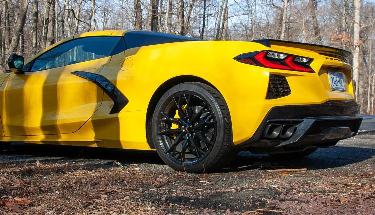 2025 chevrolet corvette stingray convertible review (1)