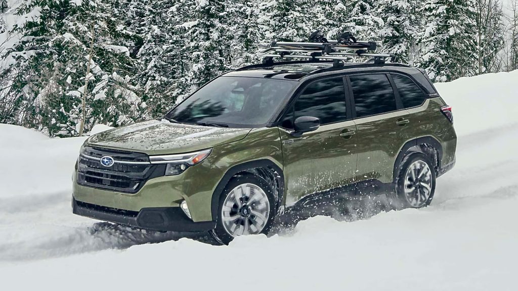 Subaru представила нового Forester Hybrid та брутального Wilderness