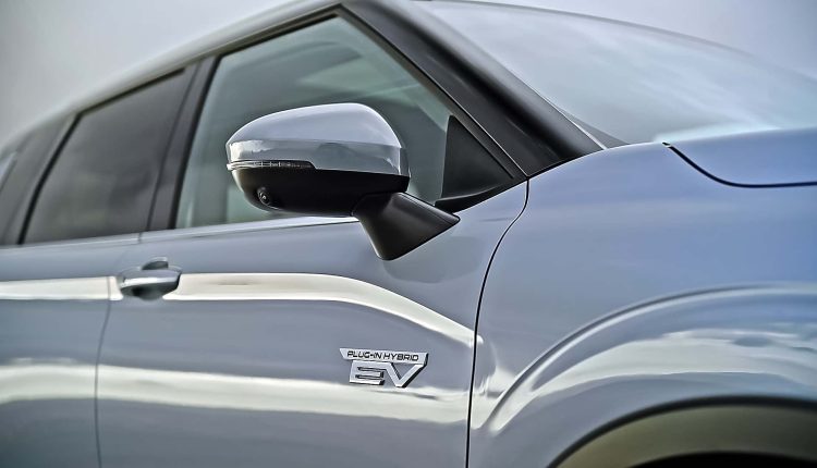mitsubishi outlander 2025 (2)