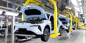Акції китайських виробників електромобілів обвалилися