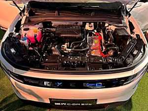 Представлено Exeed RX 2026: до 619 к.с., 1400 км запасу ходу та ціна від $19 200!