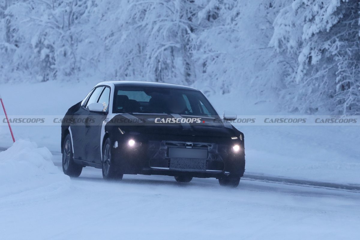 Нова Hyundai Elantra 2026: головні автоновини та фото