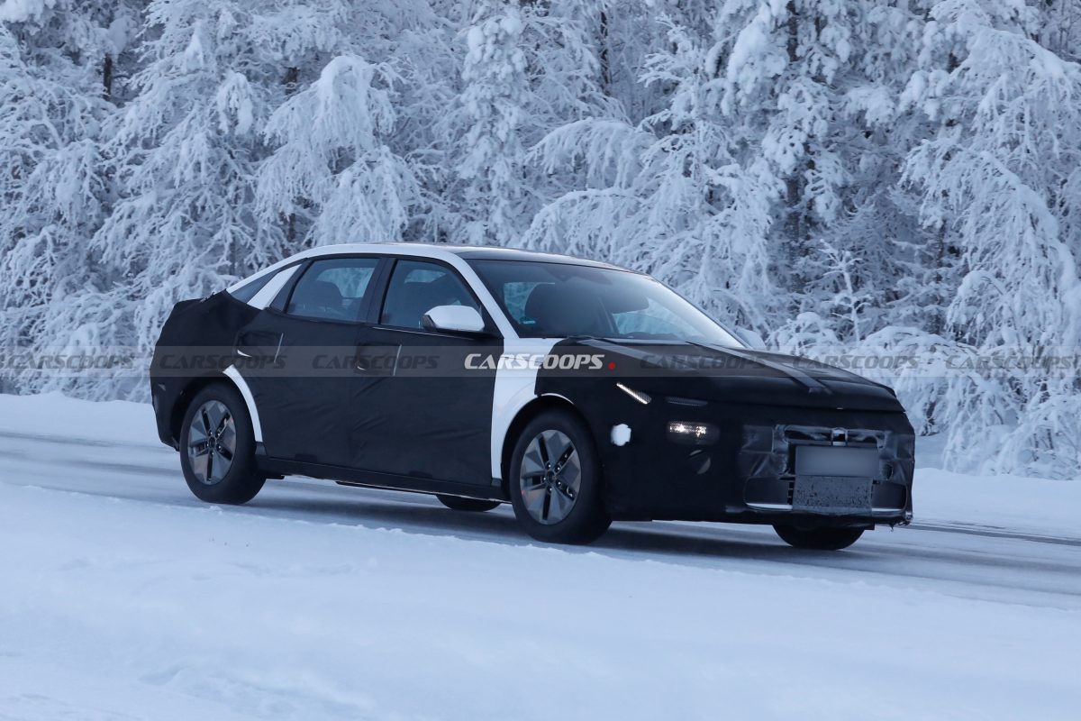 Нова Hyundai Elantra 2026: головні автоновини та фото